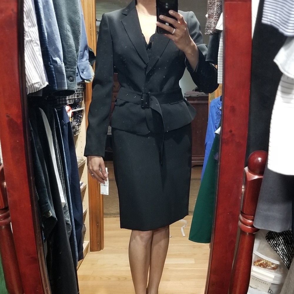 Power suit! Brand new Anne Klien black skirt suit